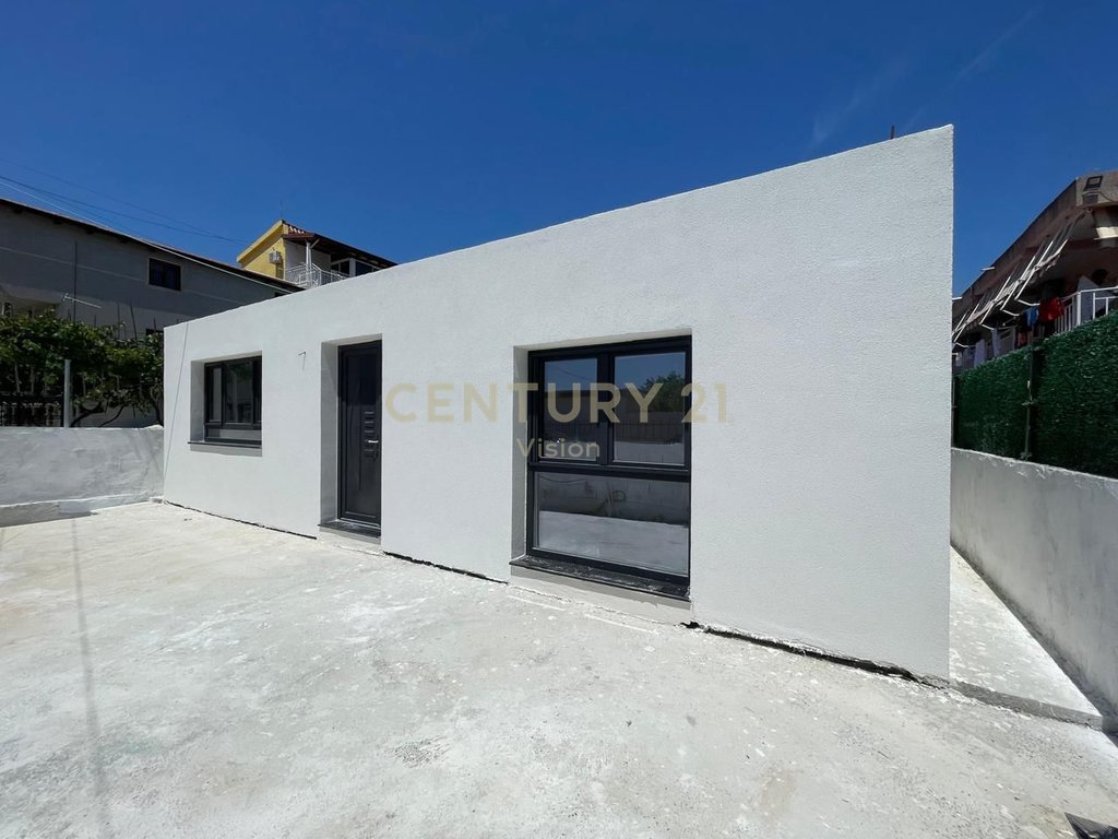 Shtepi private 2+1 në shitje në Qender te Velipojës, Shkodër - 170,000€ | 123 m²