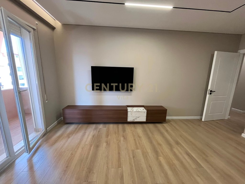 JEPET ME QIRA APARTAMENT 2+1 TEK LAGJIA NR 18,  DURRES !