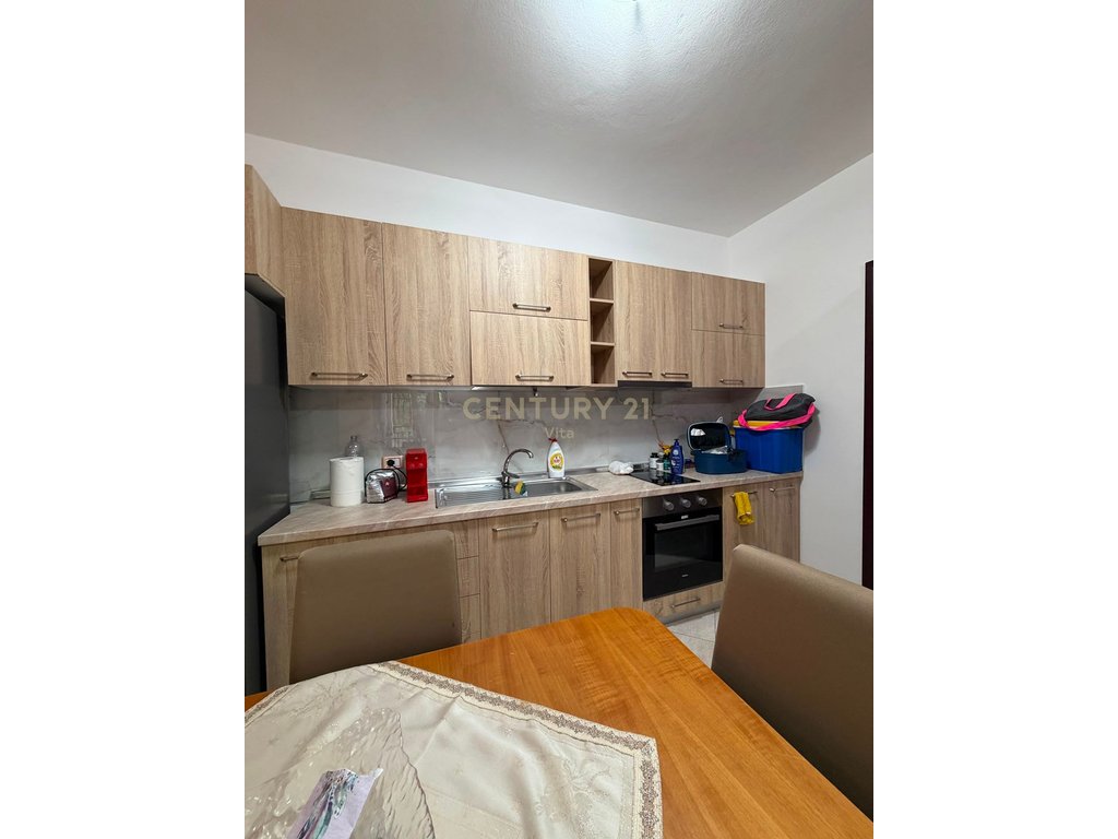 SHITET APARTAMENT 1+1 TEK SHKEMBI KAVAJES , DURRES !!
