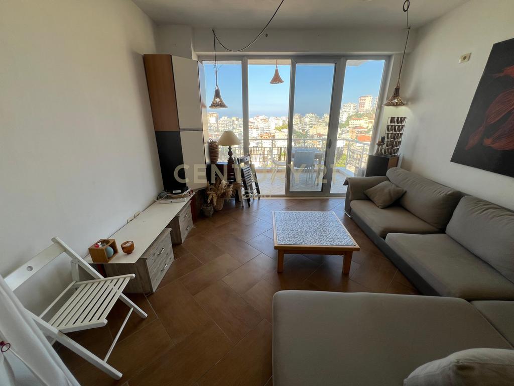 SHESIM APARTAMENT 2+1+2 ME POST PARKIMI NE QENDER TE SARANDES!