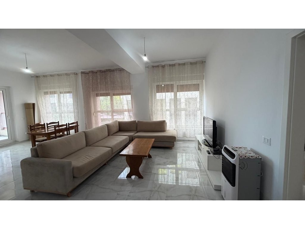 Apartament 2+1 Me Qira në Ali Demi, Tiranë