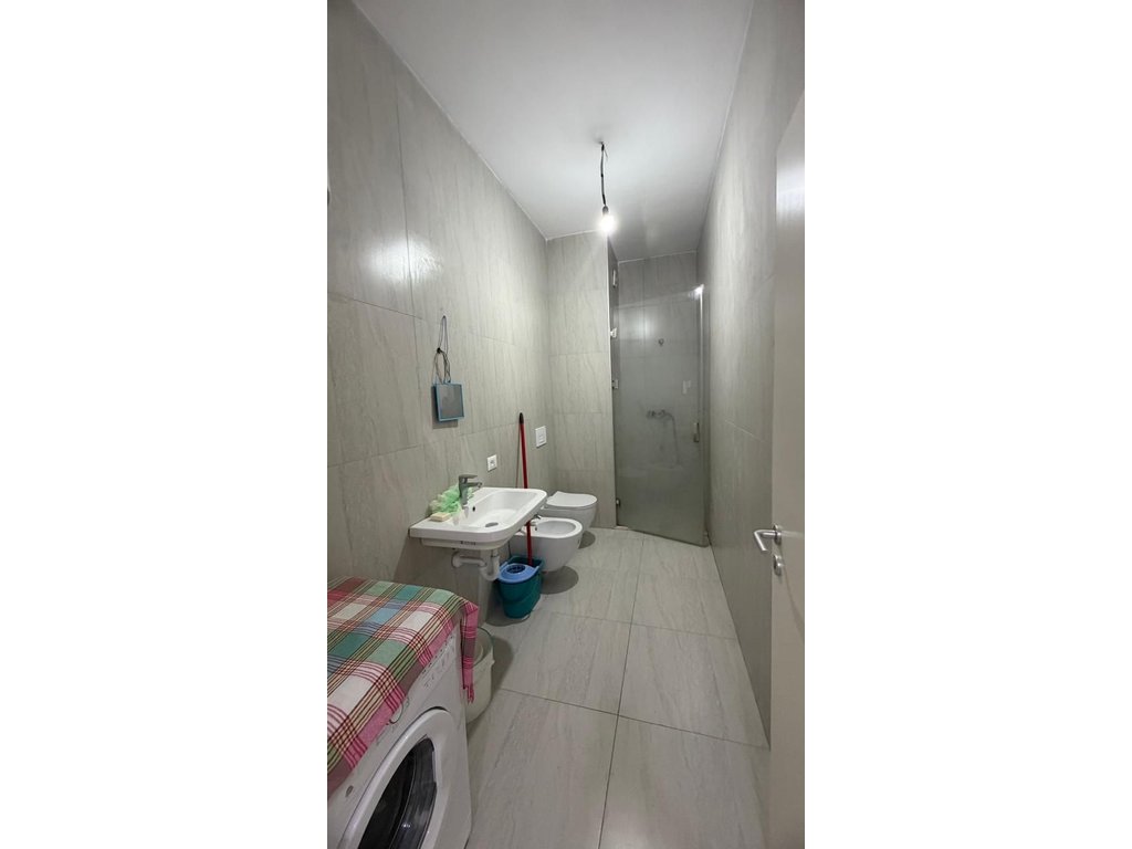 Apartament 2+1 Me Qira në Ali Demi, Tiranë