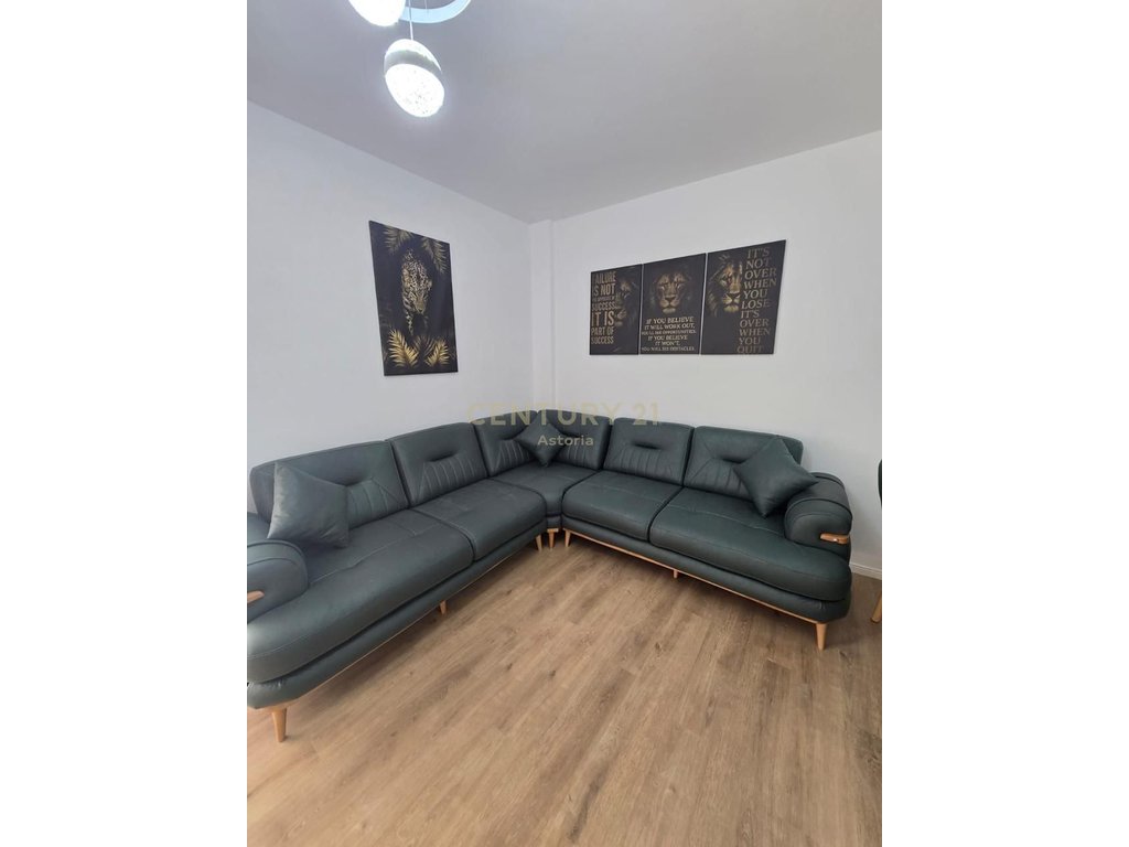 Shitet apartament 1+1, Linze, Pranë Restorant 2 Luanët