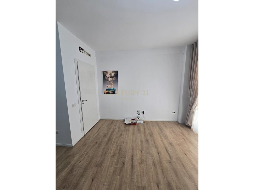 Shitet apartament 1+1, Linze, Pranë Restorant 2 Luanët