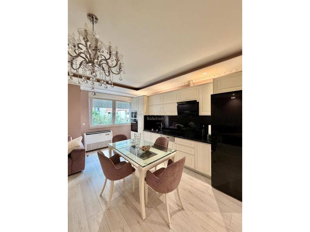 SHITET APARTAMENT 2+1+2 TE KOMUNA PARISIT