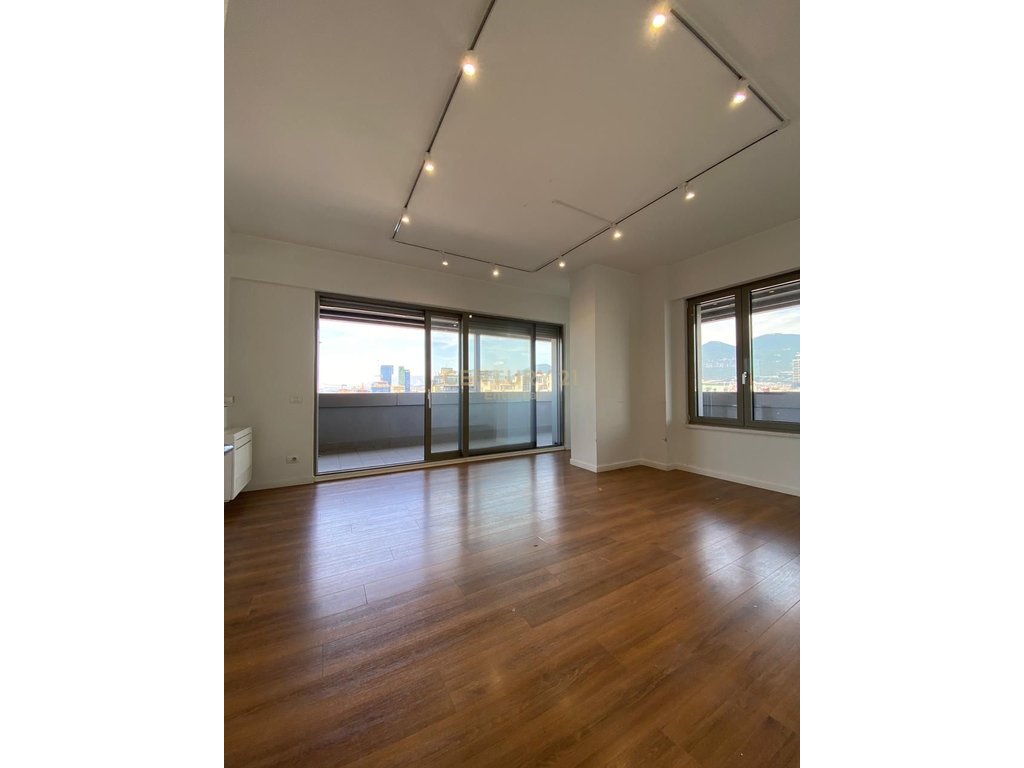 Jepet me Qira Apartament per Zyra 2+1 tek Ish Garda