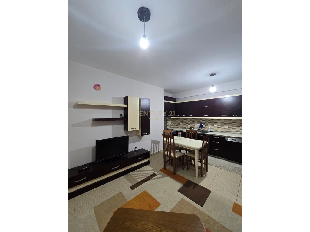 Jepet me qira apartament 1+1 te Concord Center!