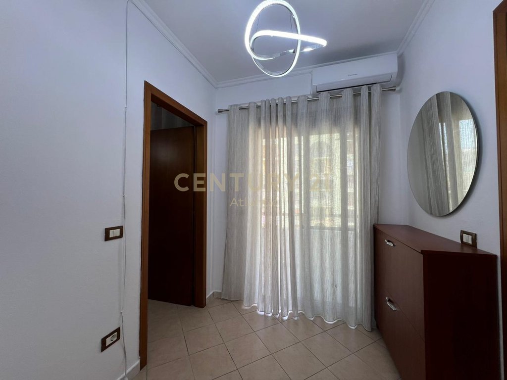 SHITET APARTAMENT 1+1 PLAZH HEKURUDHA DURRES !