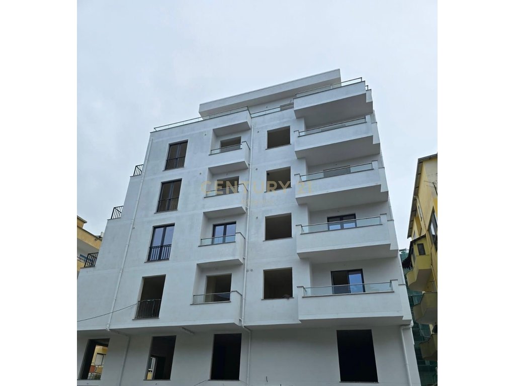 SHITET APARTAMENT 1+1 NE GOLEM, NDERTIM I RI!