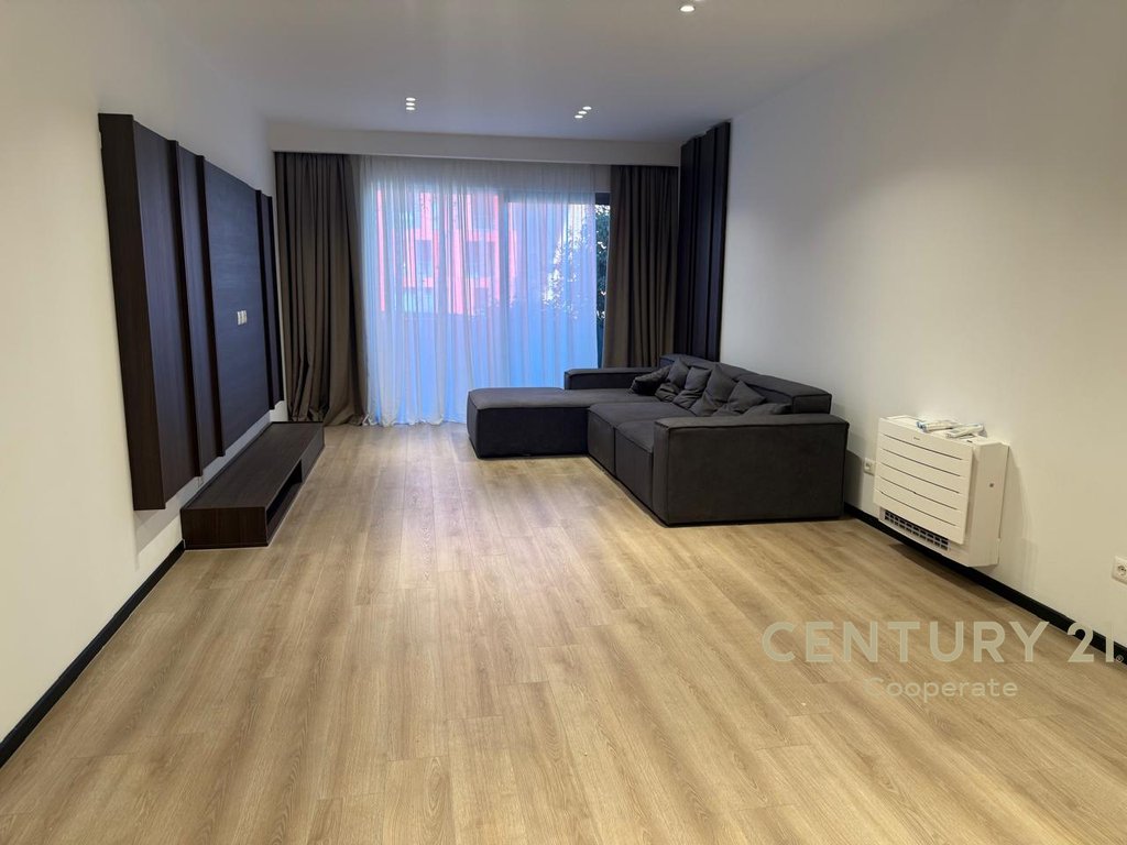JAPIM ME QIRA APARTAMENT 2+1+2 NË LION RESIDENCE TIRANË, PRANË AIR ALBANIA