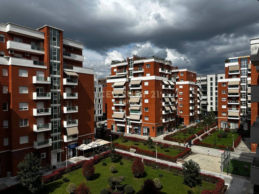 Shitet apartament 2+1+2+2 Poste parkimi, Rezidenca Sima-com