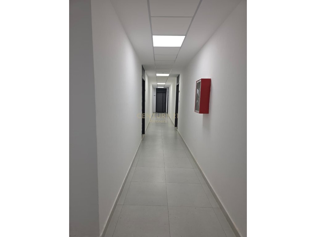 OKAZION - SHESIM APARTAMENT 2+1+2 – KOMUNA E PARISIT PRANE BAR "OSLO"
