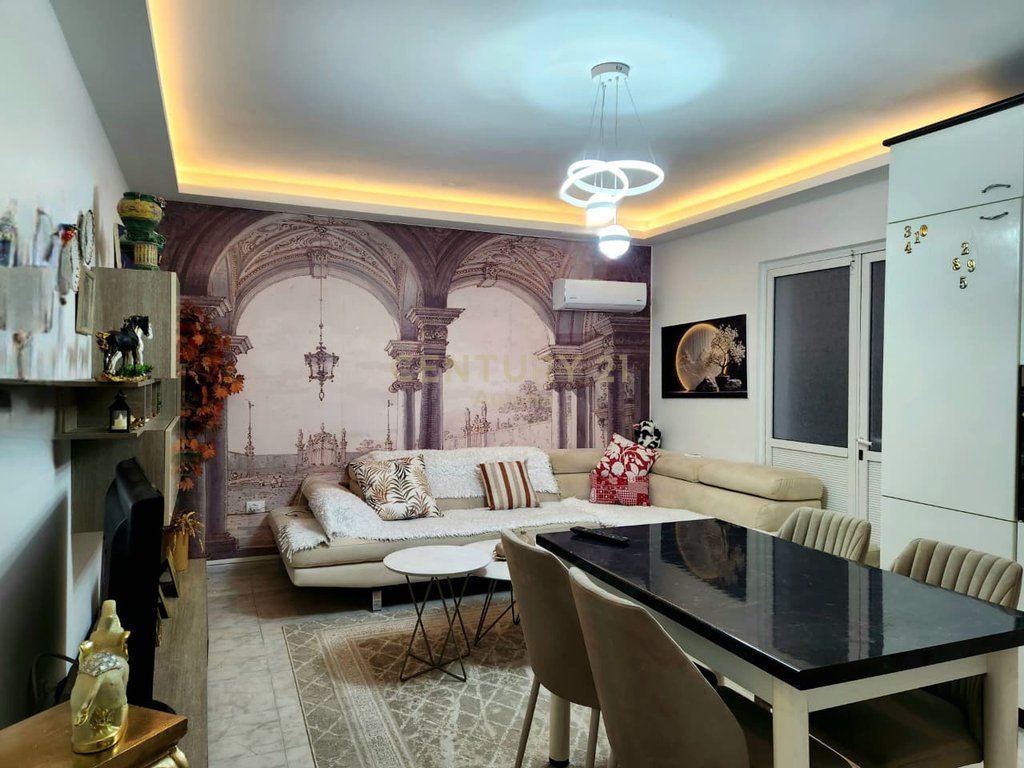 Dy Apartamente 1+1 për Shitje pranë Bulevardit Kryesor
