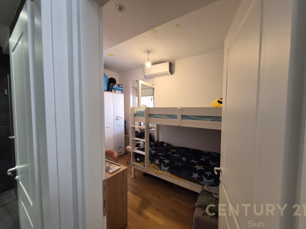 Shitet apartament 2+1+ super verande ne residencen Touch the Sun ne Sauk !