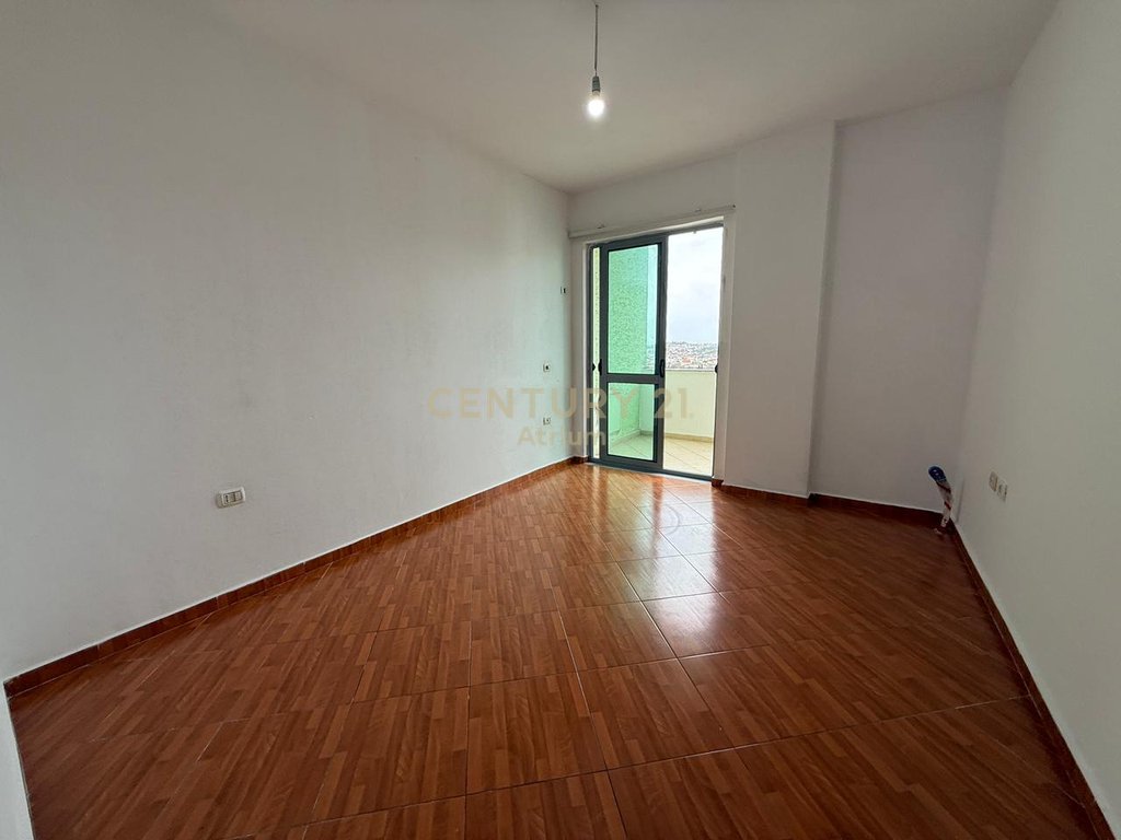 JEPET ME QIRA APARTAMENT 1+1  PRANE SHKOLLES KLODIAN TANUSHI TEK FRESKU !