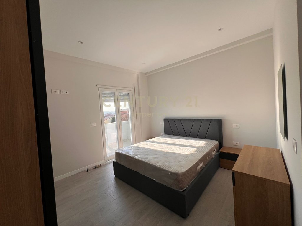 Apartament 2+1 Për Qira në Kodra e Priftit, Tiranë
