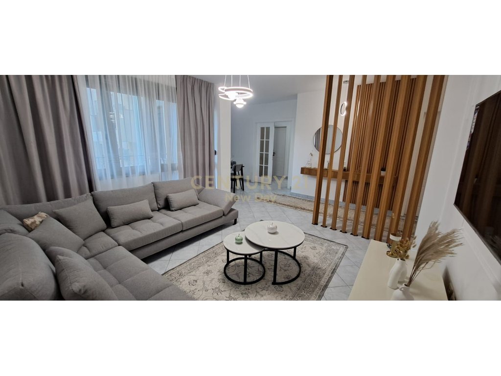 Apartament 2+1 me Qira në Vollga, Durrës - 750.00€ | 117 m²