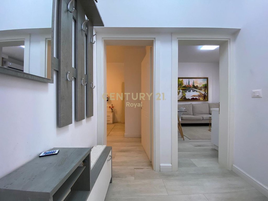 SHITET APARTAMENT 1+1 NE BLLOK PRANE LIBRIT UNIVERSITAR