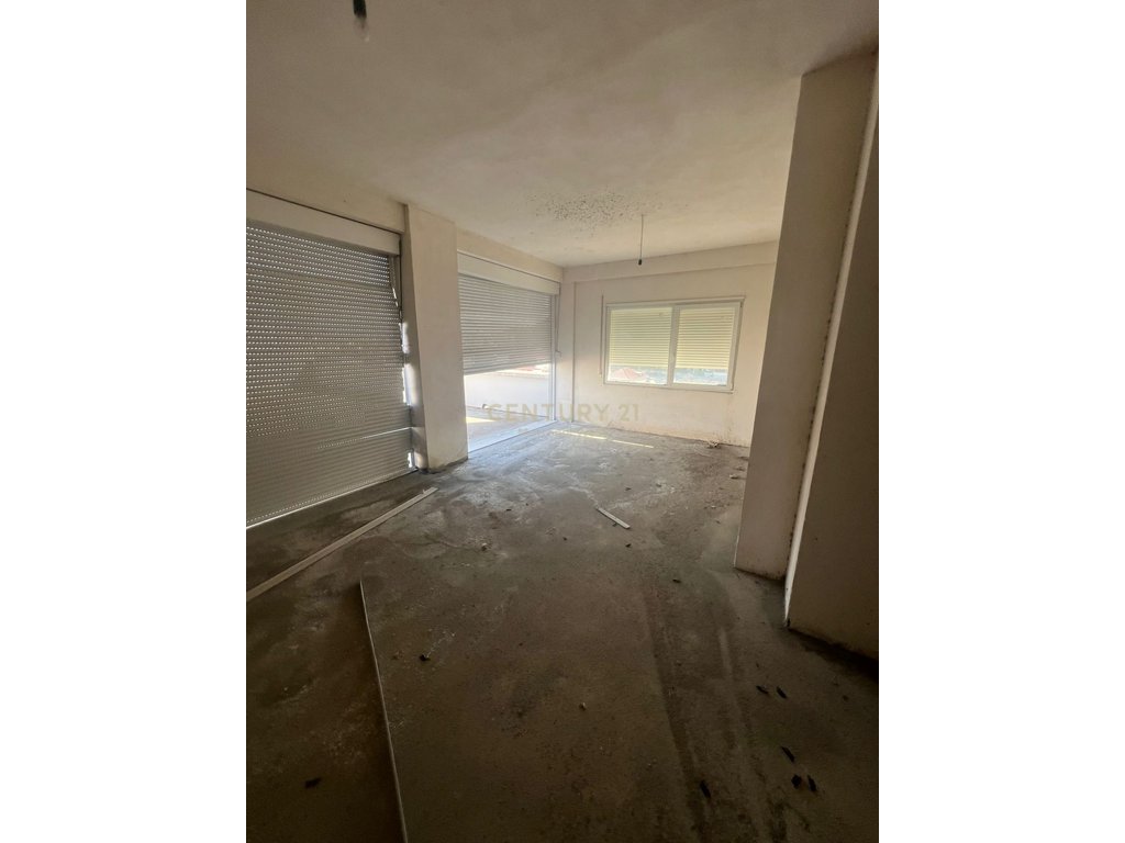 Penthouse për shitje në Misto Mame