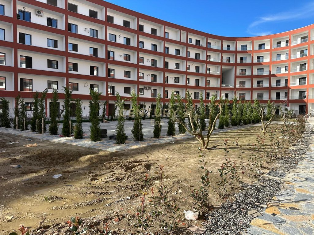 SHITET APARTAMENT 1+1  ME OBORR NE REZIDENCEN EON GOLEM!