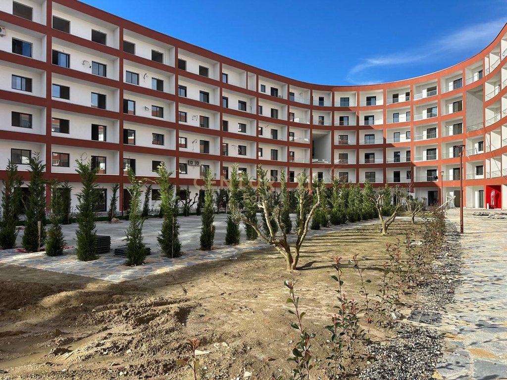 SHITET APARTAMENT 1+1  ME OBORR NE REZIDENCEN EON GOLEM!