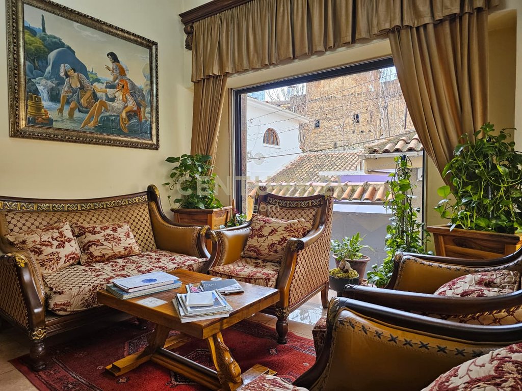 HOTEL PER SHITJE NE QENDER TE TIRANES !