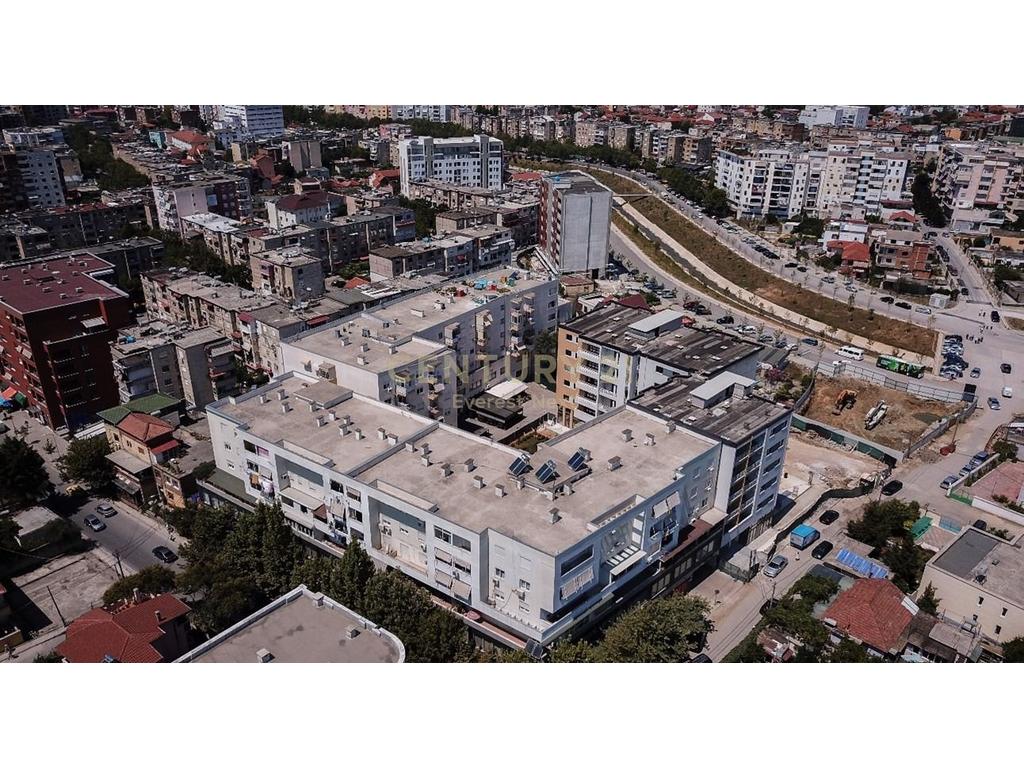 Shitet Ambient Komercial Tregu i Ri Elektrik
