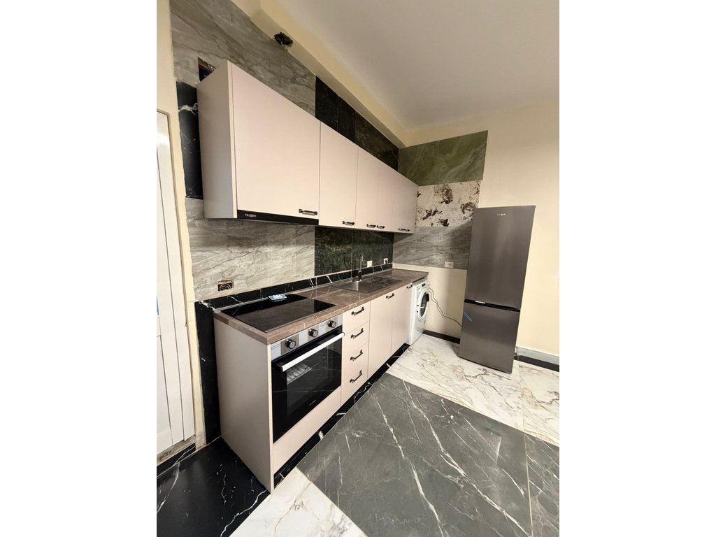 Apartament 1+1 Me Qira në Ali Demi, Tiranë