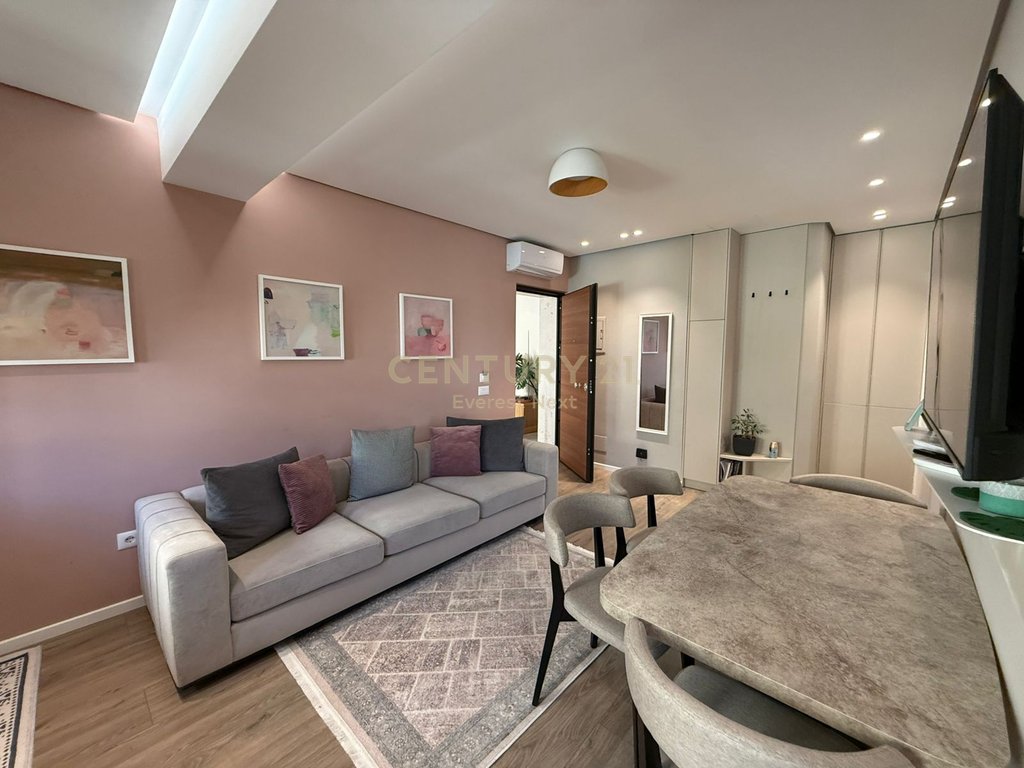 Jepet me Qira Apartament 2+1 ne Bllok
