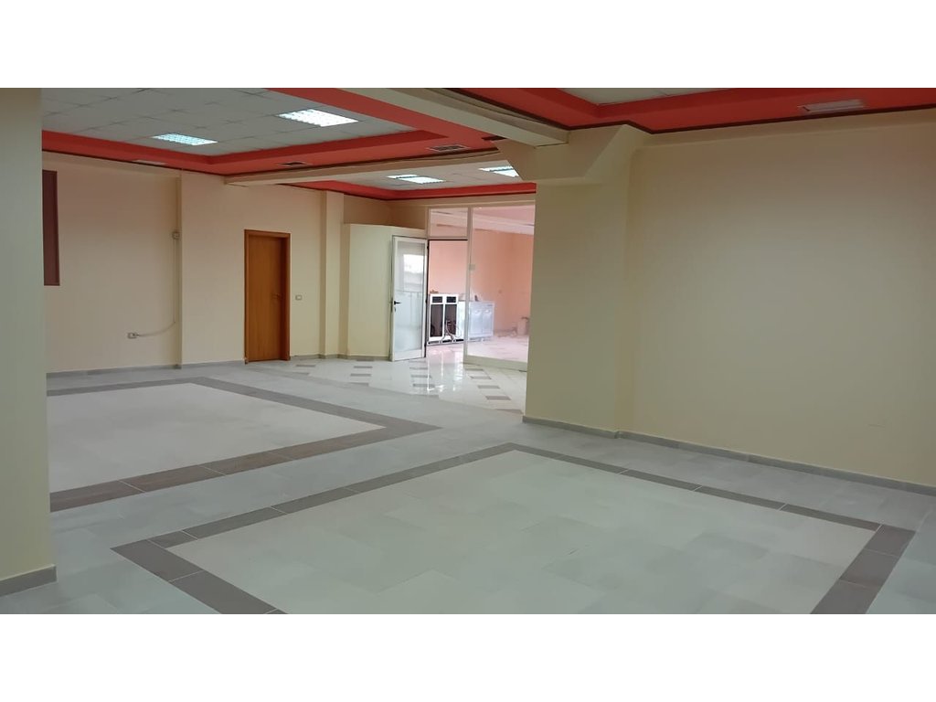 SHITET NJESI DHE GARAZH NE LAGJEN ÇENTRALE!