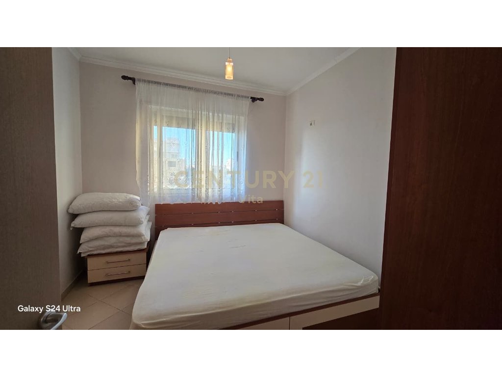 Apartament 1+1  me Qira në Iliria, Vija e Dytë me Pamje nga Deti !