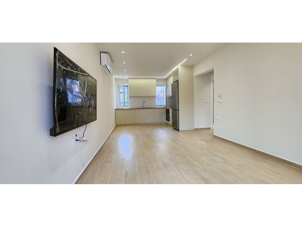 SARANDE, SHESIM APARTAMENT 1+1