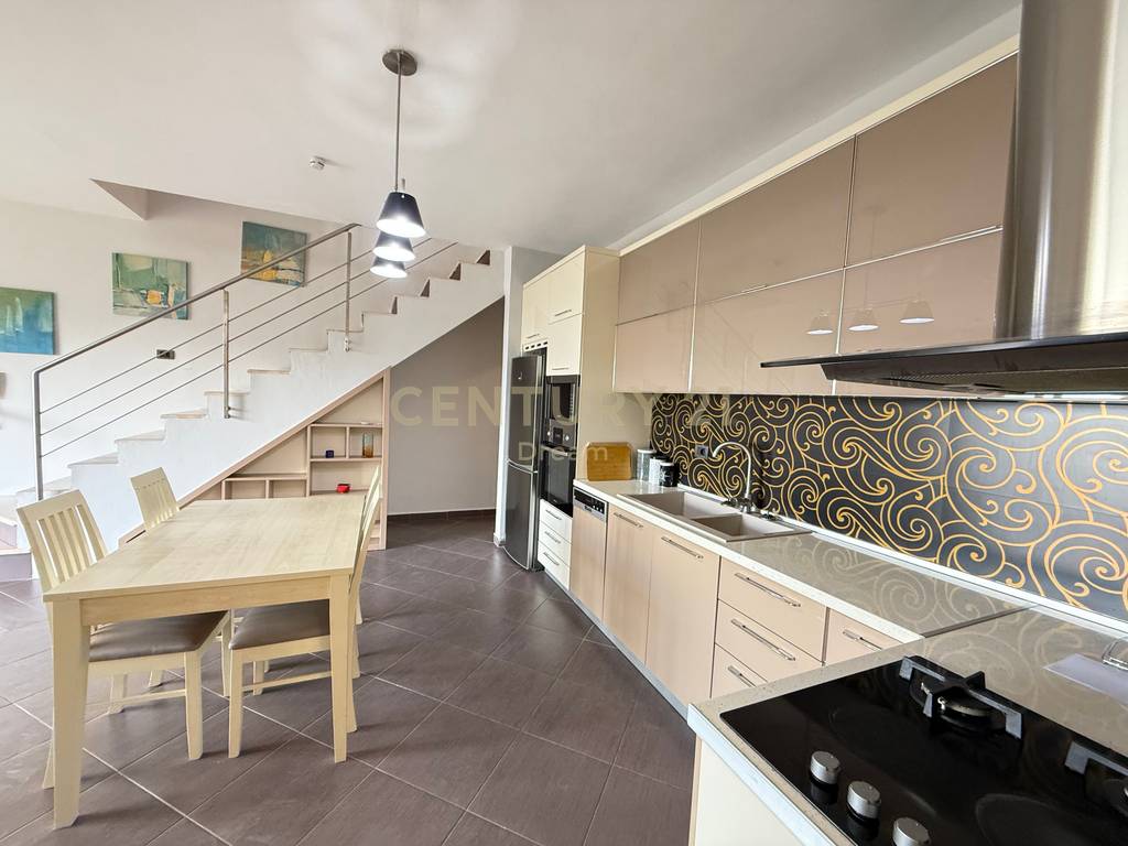 Shitet Duplex 2+1 tek Rezidenca Kodra Diellit 1