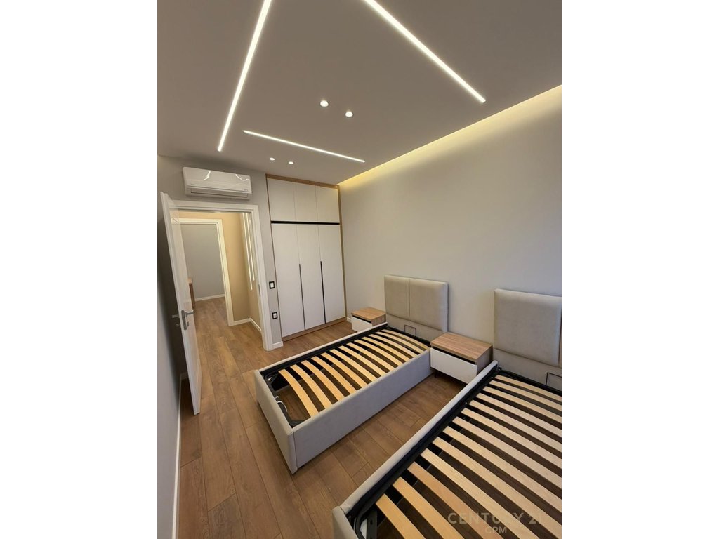 Apartament 2+1 me qira tek Kodra e Priftit pranë Venue !