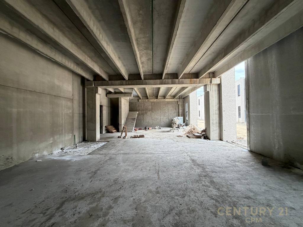 Kapanon per qira tek Tirana Industrial Park 2!