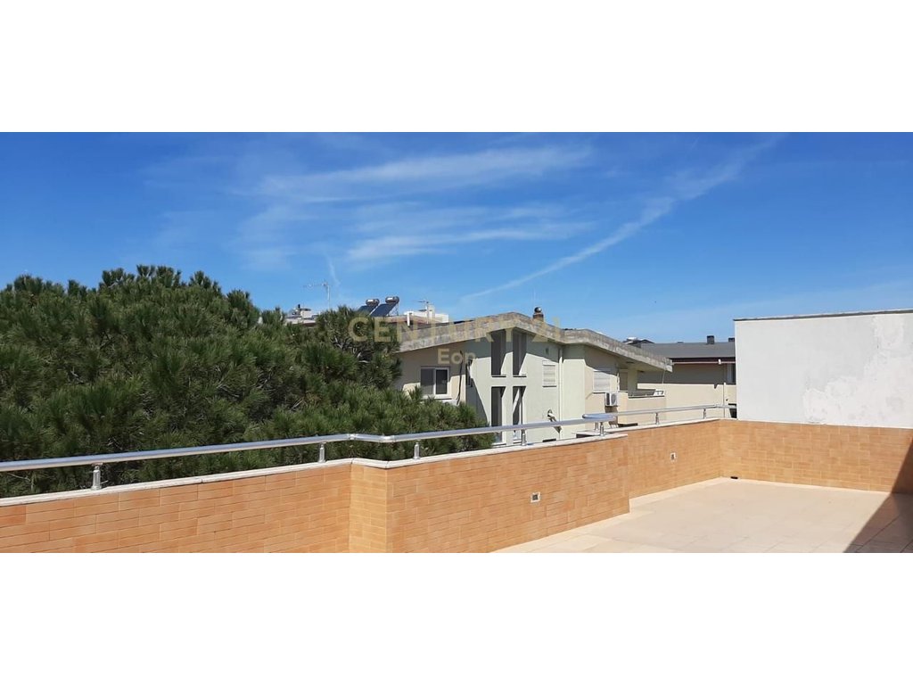 Apartament 2+1 Për Shitje në Golem, Durrës !!