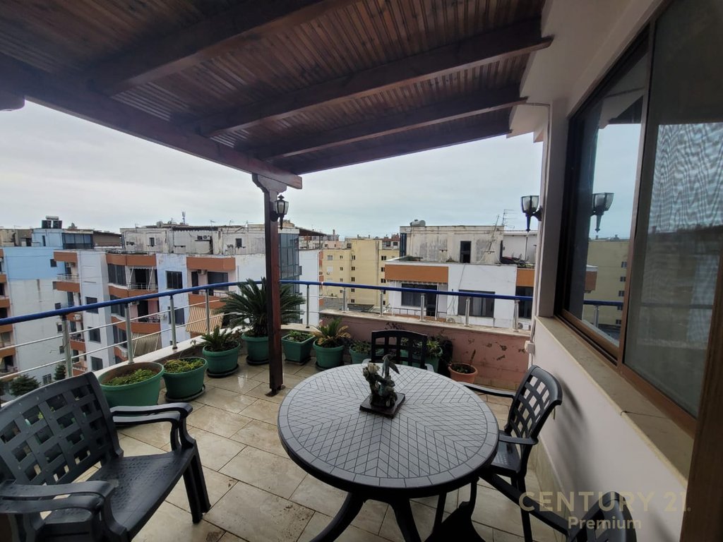 Apartament 1+1 & Apartament studio + verandë për shitje, Golem!