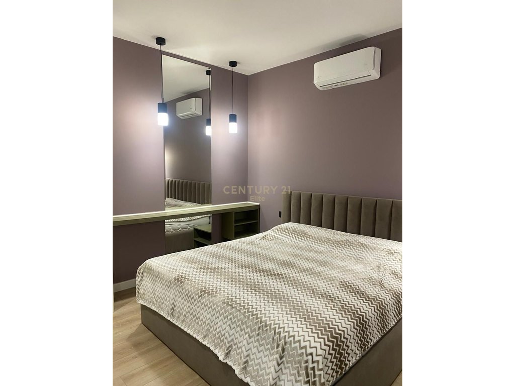APARTAMENT LUKSOZ 2+1+2 ME QIRA TEK RRUGA E KOSOVAREVE