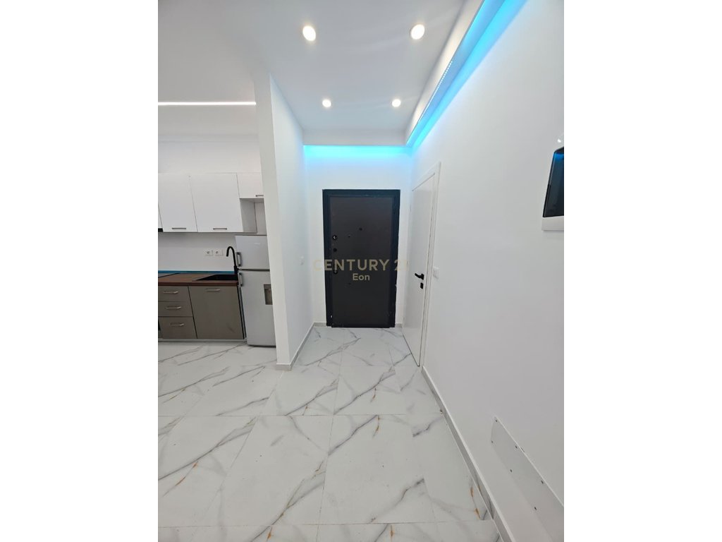 SHITET APARTAMENT 1+1, NE QENDER DURRES !!!!!
