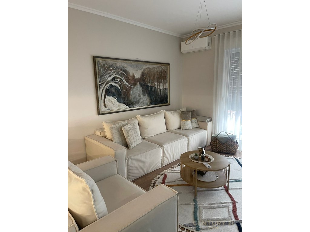 Shitet Apartament 2+1+2 + Post Parkimi Bulevardi i Ri, Tiranë