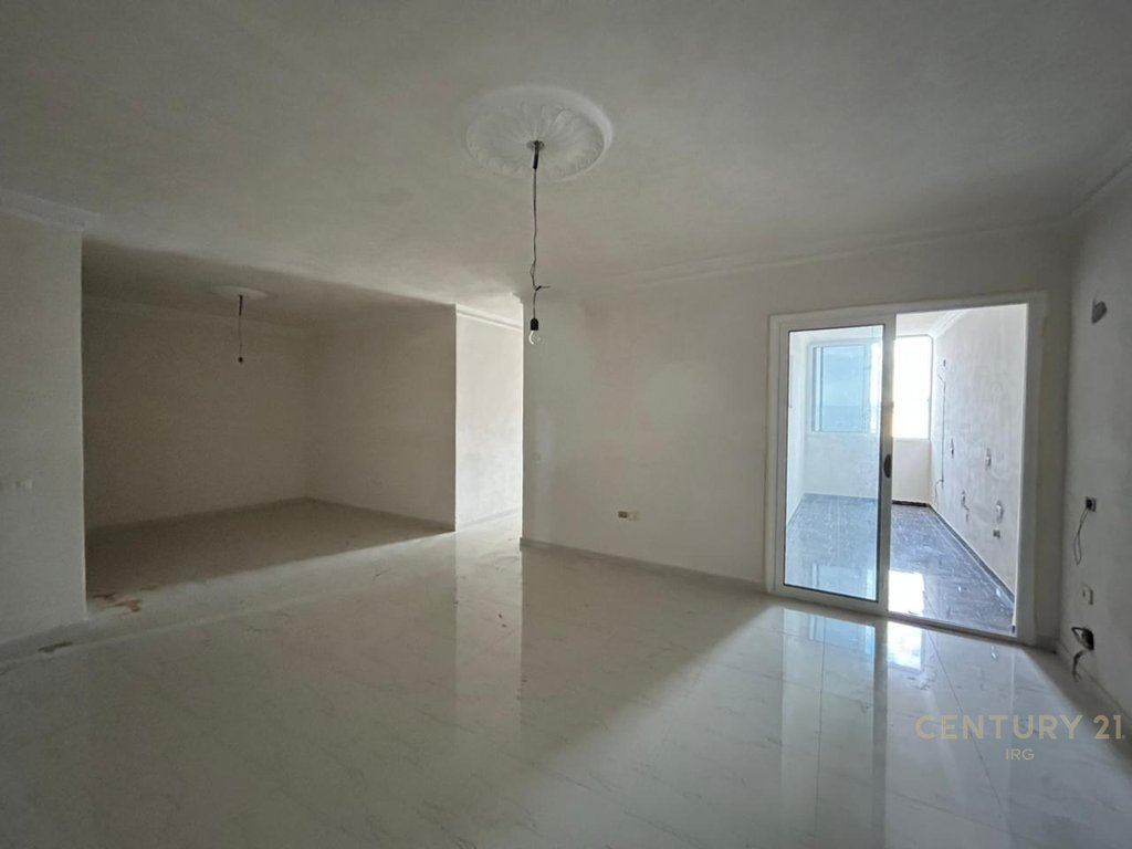 APARTAMENT 2+1+2 NË VLORË.