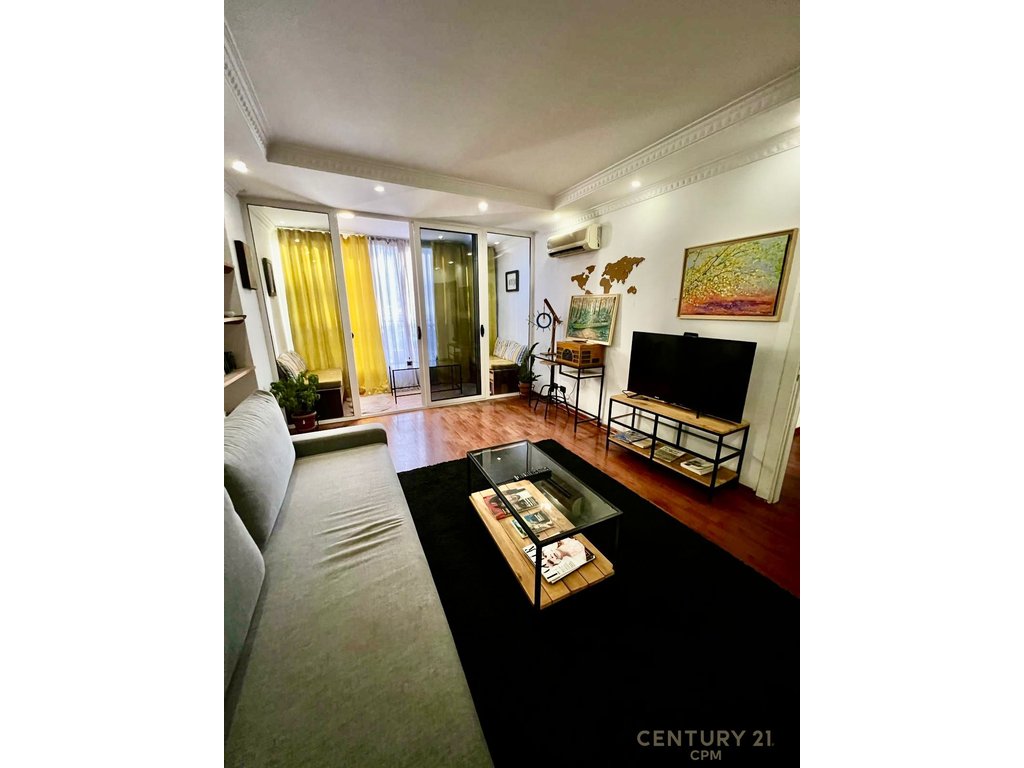 Apartament 1+1 me qira ne Qender, tek Piazza!