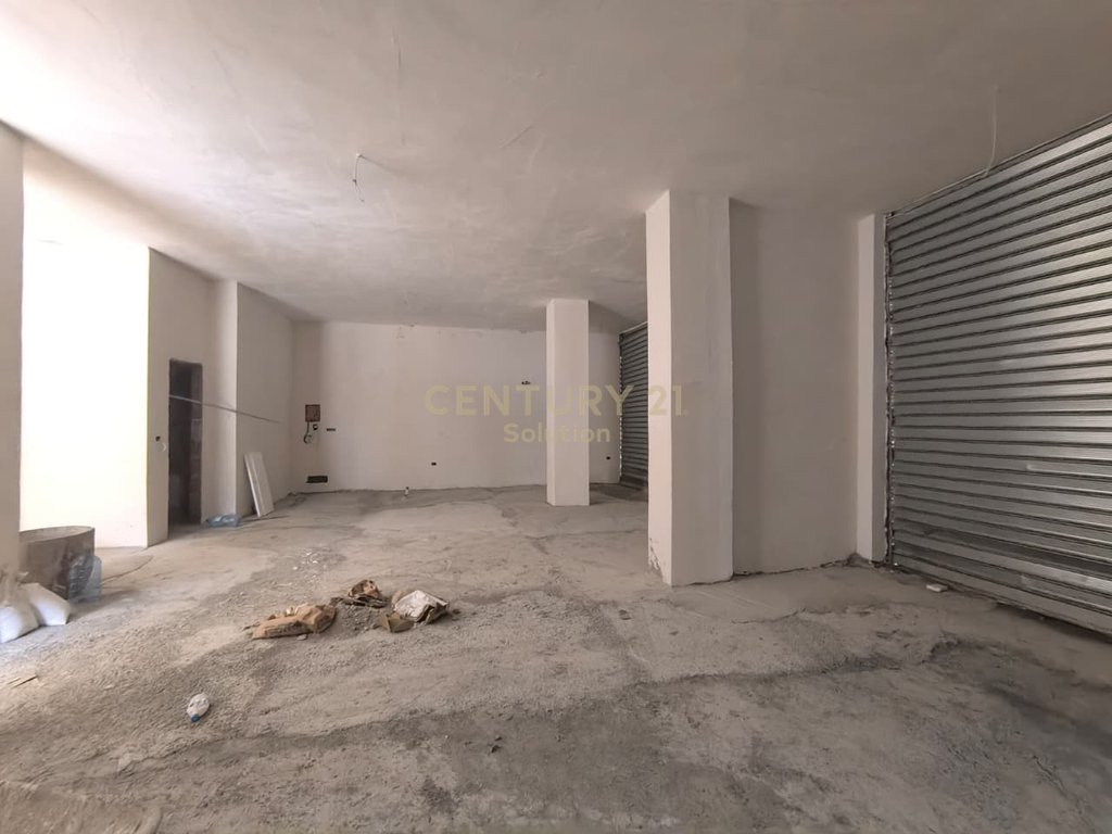 NJËSI 135 m² PËR QIRA NË ASTIR!