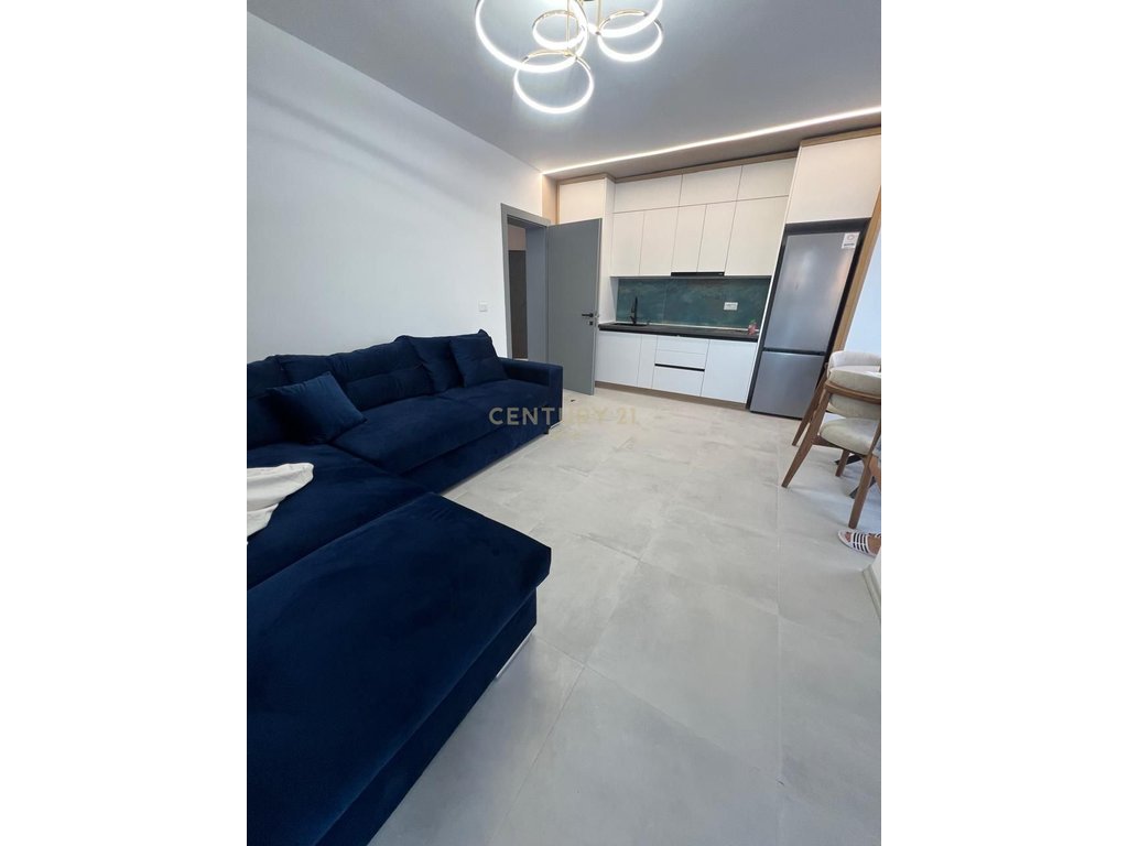 Qira, Apartament 2+1, Ura e Tabakeve