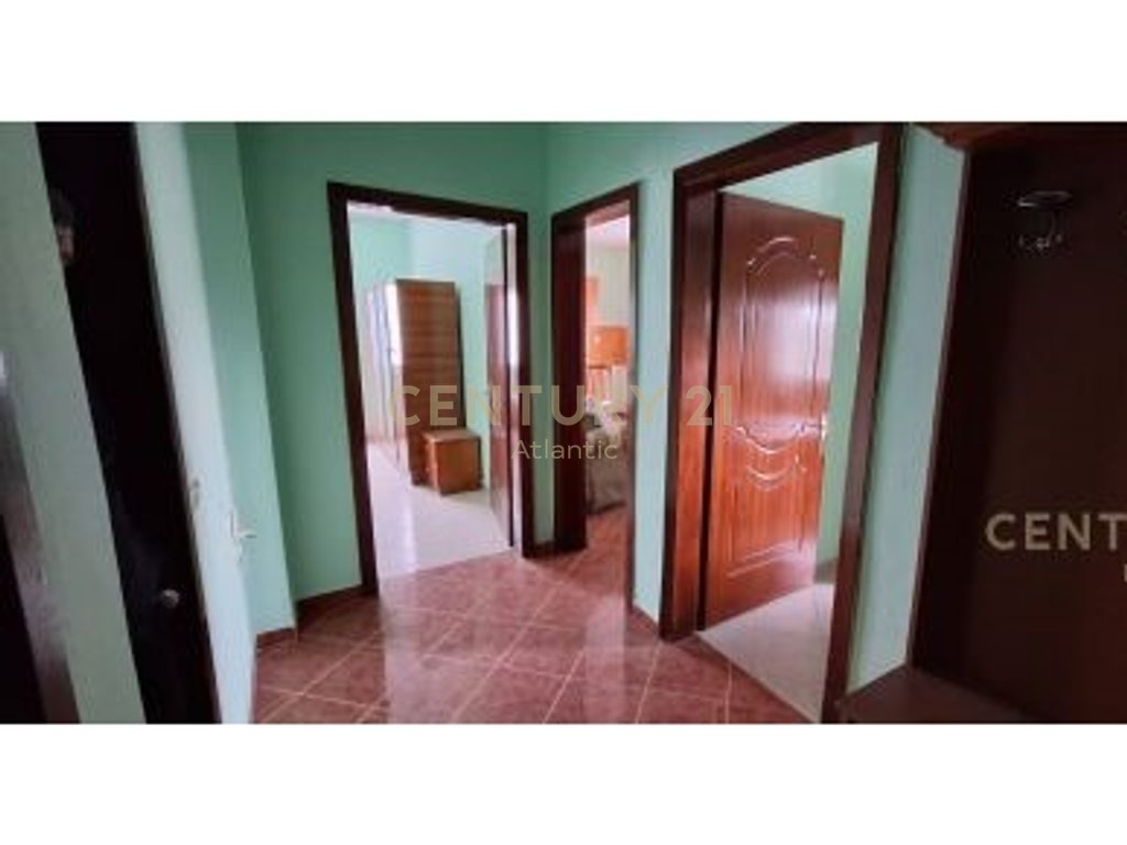 Apartament 2+1 në Shkëmbin e Kavajës – Me Verandë të Madhe, Durrës