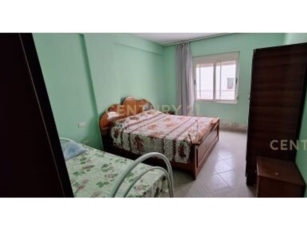 Apartament 2+1 në Shkëmbin e Kavajës – Me Verandë të Madhe, Durrës