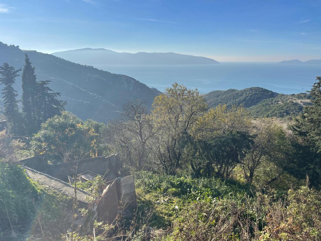 Çmim Okazion – Truall me Ndërtesë dhe Pamje Panoramike në Kaninë, Vlorë