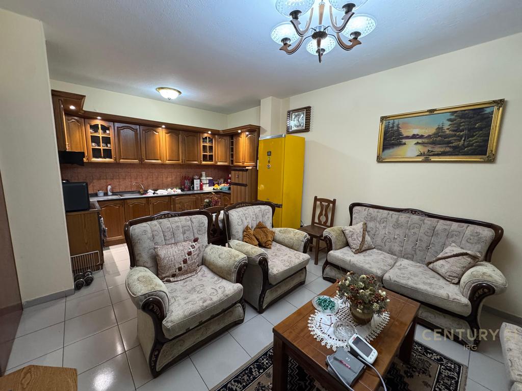 SHITET APARTAMENT 3+1+ OBORR TEK RESTORANT DURRËSI