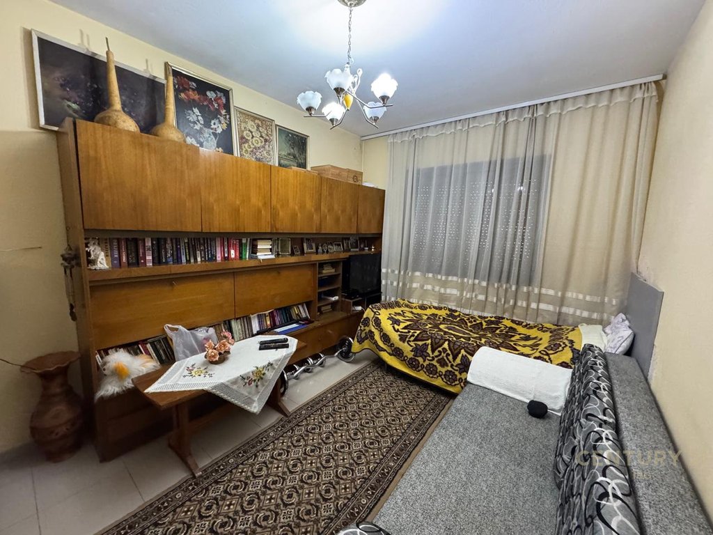 SHITET APARTAMENT 3+1+ OBORR TEK RESTORANT DURRËSI