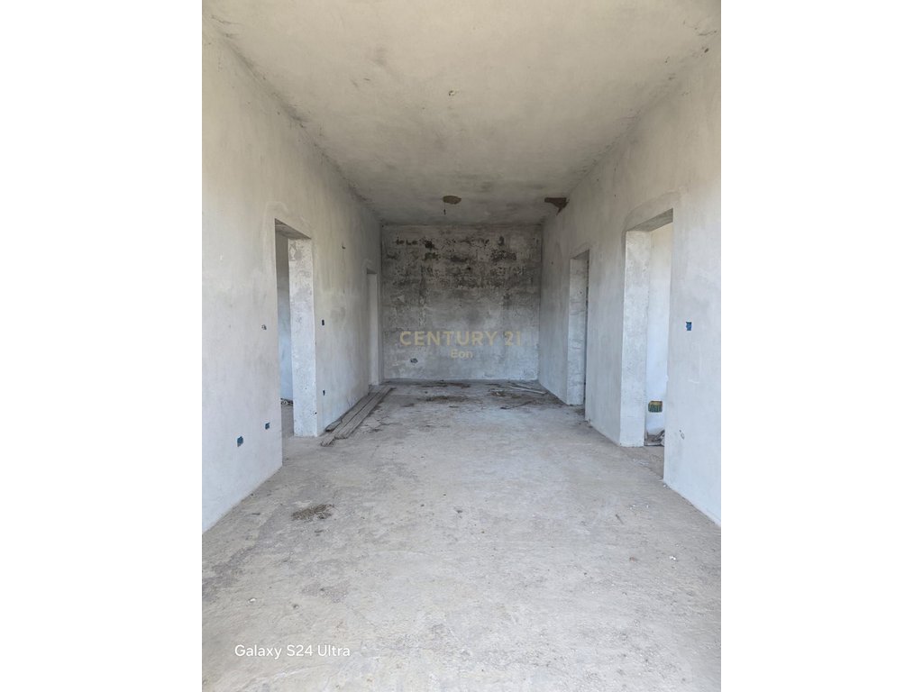 Shitet Shtëpi Private 1-Katëshe në Shenavlash, Durres !